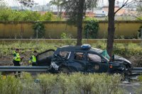 La Guardia Civil baraja una "somnolencia" del camionero como posible causa del accidente con seis fallecidos en la AP-4