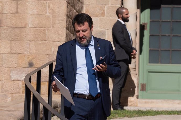 Archivo - El viceprimer ministro de Italia, Matteo Salvini, a su llegada a la foto de familia tras la reunión informal ministerial de Transporte de la Unión Europea, en septiembre de 2023