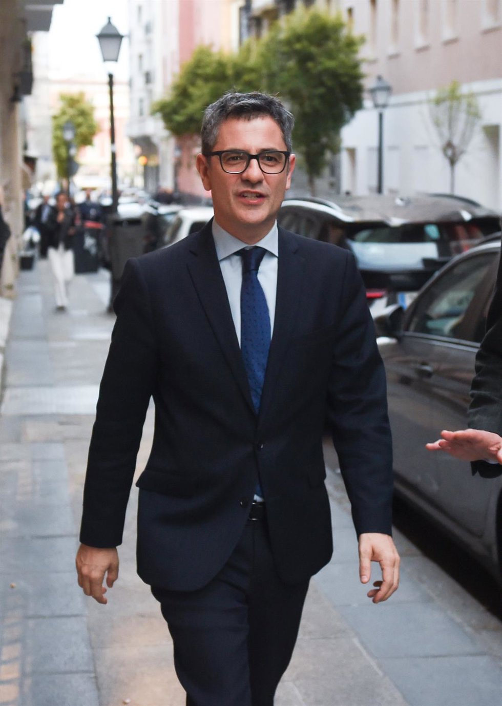 El ministro de la Presidencia, Justicia y Relaciones con las Cortes, Félix Bolaños, a su llegada a la presentación del libro 'España: el pacto y la furia', de Enric Juliana, en el Centro Larra-Laboratorio de Periodismo, a 18 de marzo de 2024, en Madrid 