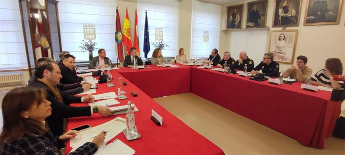 Reunión de la Junta Local de Seguridad de Logroño por Semana Santa.