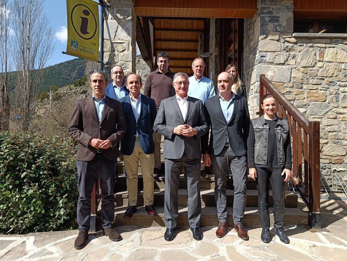 El consejero de Medio Ambiente y Turismo. Manuel Blasco, en la presentación de las actuaciones del Plan de Sostenibilidad Turística en Destino de la Mancomunidad del Valle del Aragón