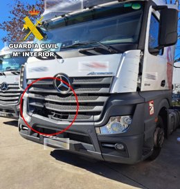 Identificados los conductores de un turismo y un camión por un atropello mortal en Burgos y huir del lugar. El camión presuntamente implicado.