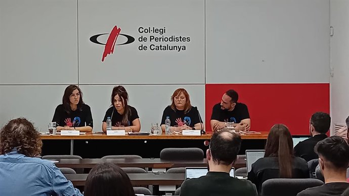 Rueda de prensa de los trabajadores de las prisiones de Mas d'Enric (Tarragona) y Quatre Camins (Barcelona) Raquel, Sandra, Francina y Gabi, que han rechazado dar sus apellidos.
