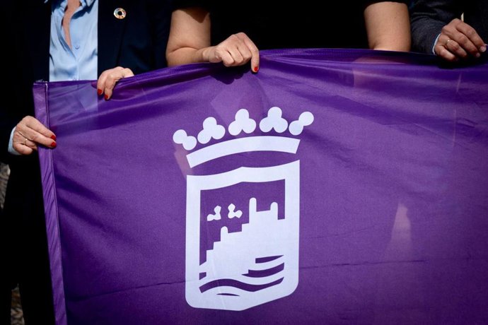 Málaga guarda un minuto de silencio y recuerda a la víctima del crimen machista de Pizarra