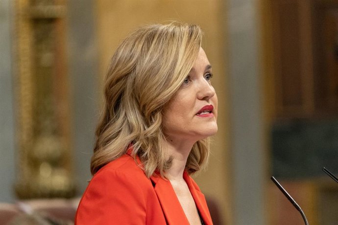 La ministra de Educación, Formación Profesional y Deporte, Pilar Alegría, durante una sesión plenaria, en el Congreso de los Diputados, a 14 de marzo de 2024, en Madrid (España).