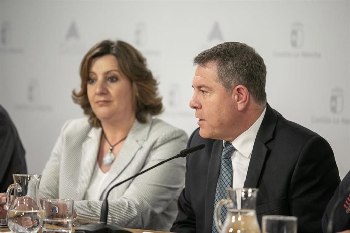 El presidente de Castilla-La Mancha, Emiliano García-Page, durante la firma del Plan Adelante.