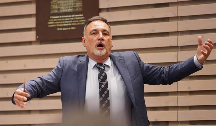 El director del coro del Teatro Real, José Luis Basso