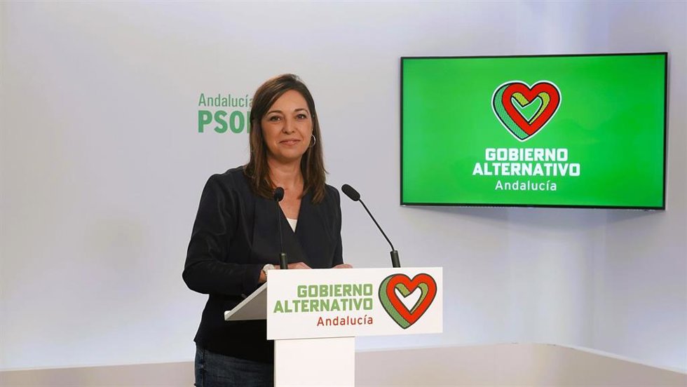 La portavoz del autodenominado 'Gobierno Alternativo de Andalucía', la cordobesa Isabel Ambrosio, en la sede provincial de su partido en Córdoba.