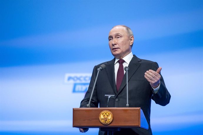 El presidente de Rusia, Vladimir Putin, dando un discurso tras su victoria en las elecciones de marzo de 2024