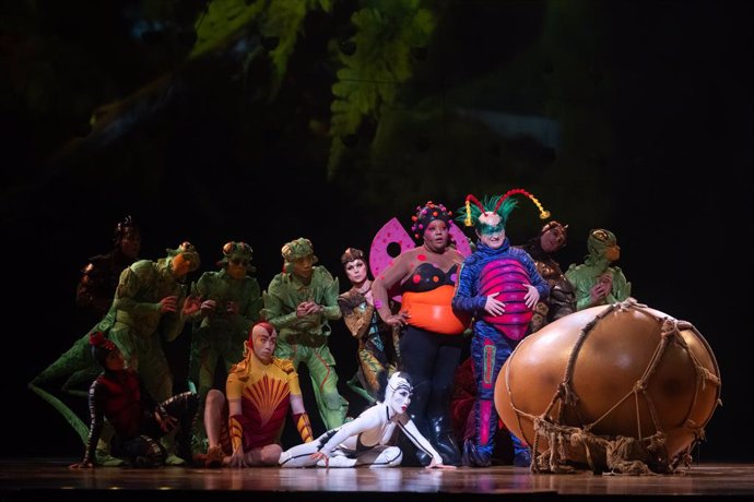 Archivo - Acróbatas durante la premiere del espectáculo ‘OVO’, del Circo del Sol, en el Multiusos Fontes do Sar, a 3 de enero de 2024, en Santiago de Compostela, A Coruña, Galicia (España). Esta producción se estrenó por primera vez en Montreal en 2009 y 