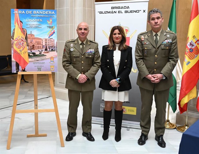 Presentación de la jura de bandera para personal civil.