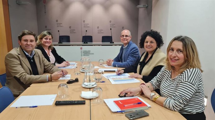 Govern y Felib acuerdan los criterios de reparto de los 16,4 millones del Fondo de Cooperación Local