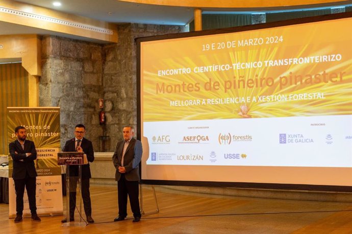 El conselleiro do Medio Rural en funciones, José González, participa en el 'Encuentro científico-técnico Transfronterizo de Montes de Pinus Pinaster' en Mondariz-Balneario (Pontevedra).