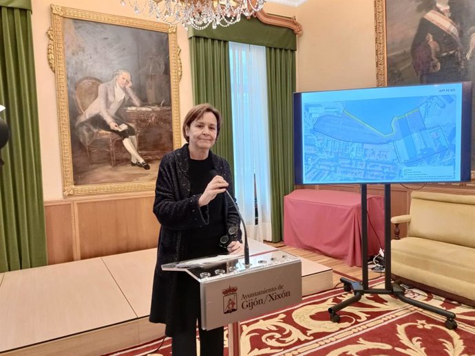 La alcaldesa de Gijón, Carmen Moriyón (Foro), en rueda de prensa en el Consistorio gijonés.
