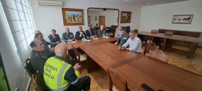 El director de la Guardia Civil, Leonardo Marcos, se reúne con mandos en Sevilla tras el atropello mortal provocado por un camionero a la altura de Los Palacios