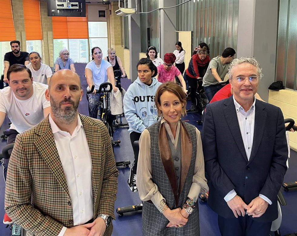 Autoridades en su visita al proyecto de Ocio Inclusivo de Fundación Prode.
