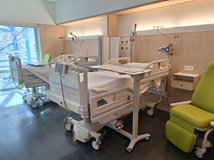 Una de las habitaciones de la nueva planta maternofilial del Hospital del Mar de Barcelona