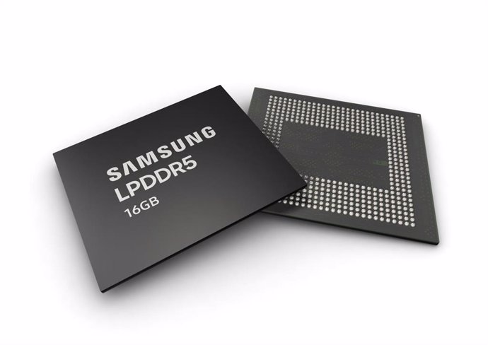 Archivo - Memorias RAM LPDD55 de 16 GB de Samsung