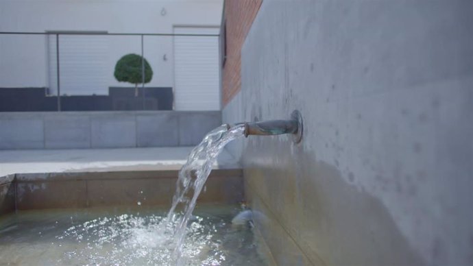Archivo - Fuente del Agua de Fuente Vaqueros (Granada), en imagen de archivo