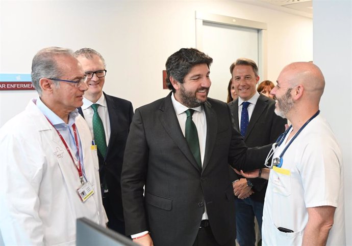 El presidente del Gobierno regional, Fernando López Miras, en la inauguración de las nuevas Urgencias del hospital Rafael Méndez de Lorca