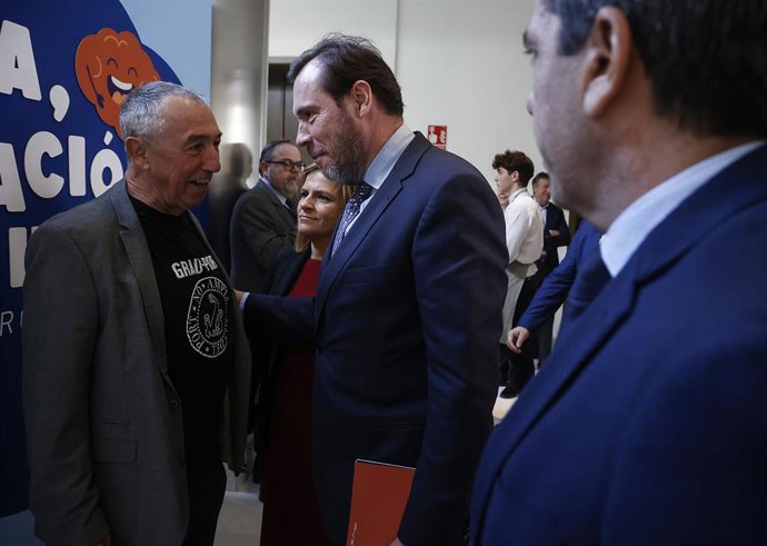 Archivo - Joan Baldoví, Óscar Puente y Carlos Mazón, en una imagen de archivo