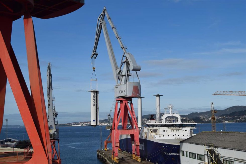 Instalación de velas fijas de succión en un buque ro-ro realizada en el astillero vigués San Enrique, del grupo Marina Meridional.