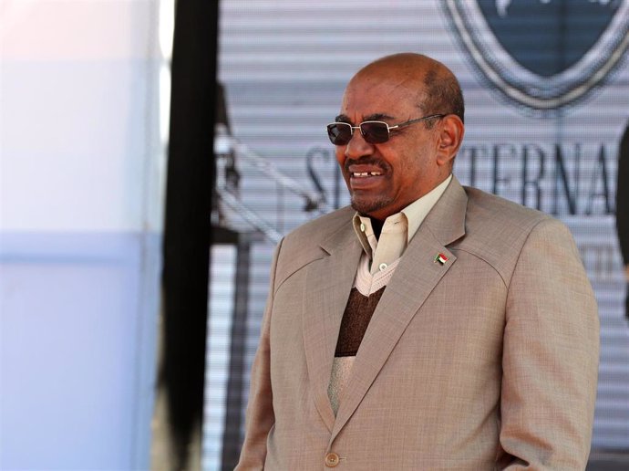 Archivo - El expresidente de Sudán Omar Hasán al Bashir (archivo)