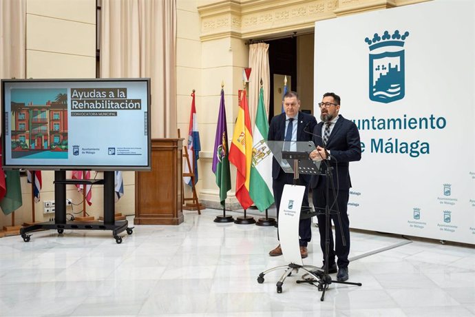 Presentación de la nueva línea de ayudas a la rehabilitación de edificios dotada de tres millones que promueve el Ayuntamiento de Málaga.