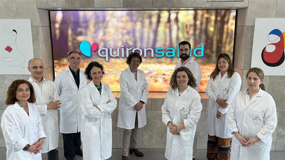 Equipo de Neurología. De izquierda a derecha, María Dolores Morales, Paolo Porcacchia, Enrique Montes, Pilar Lozano, María Dolores Jiménez, Juan Manuel Oropesa, María del Mar Muñoz, Mercedes Romera e Irene González-Moya.