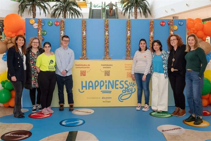 La Plaza de las Palmeras del centro acogerá un stand con siete tubos gigantes de Lacasitos vinculados a proyectos de la Fundación Down Zaragoza.