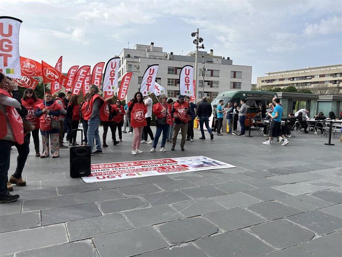 Concentración frente a Riojaforum