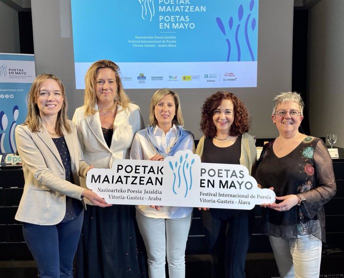 El Festival Internacional de Poesía 'Poetas en mayo' de Vitoria programa más de 100 eventos en su XII edición