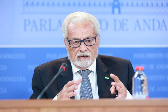 El Defensor del Pueblo andaluz, Antonio Maeztu, en la presentación del Informe 2023 de la Institución