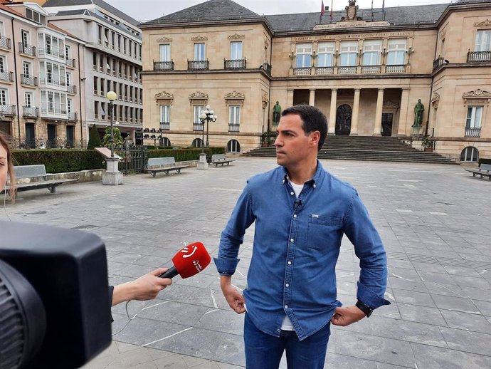 Pradales, momentos antes de su intervención ante los medios de comunicación en Vitoria-Gasteiz