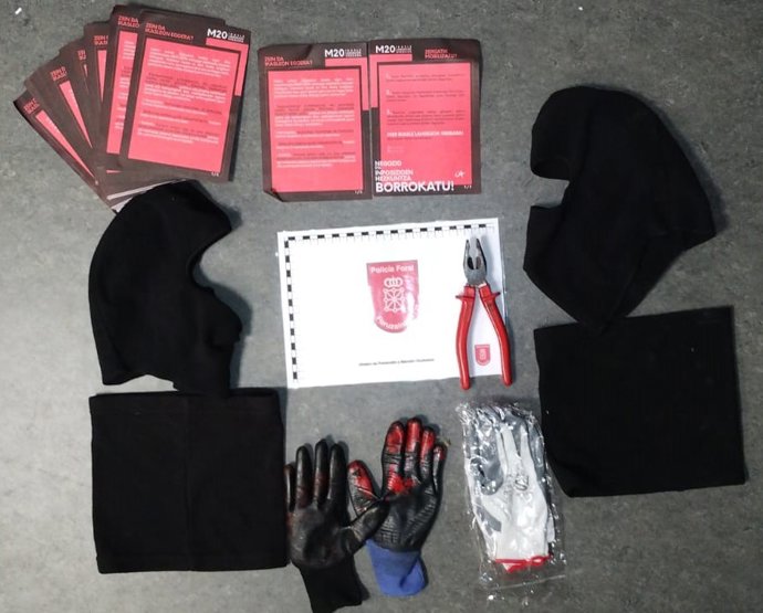 Parte del material incautado