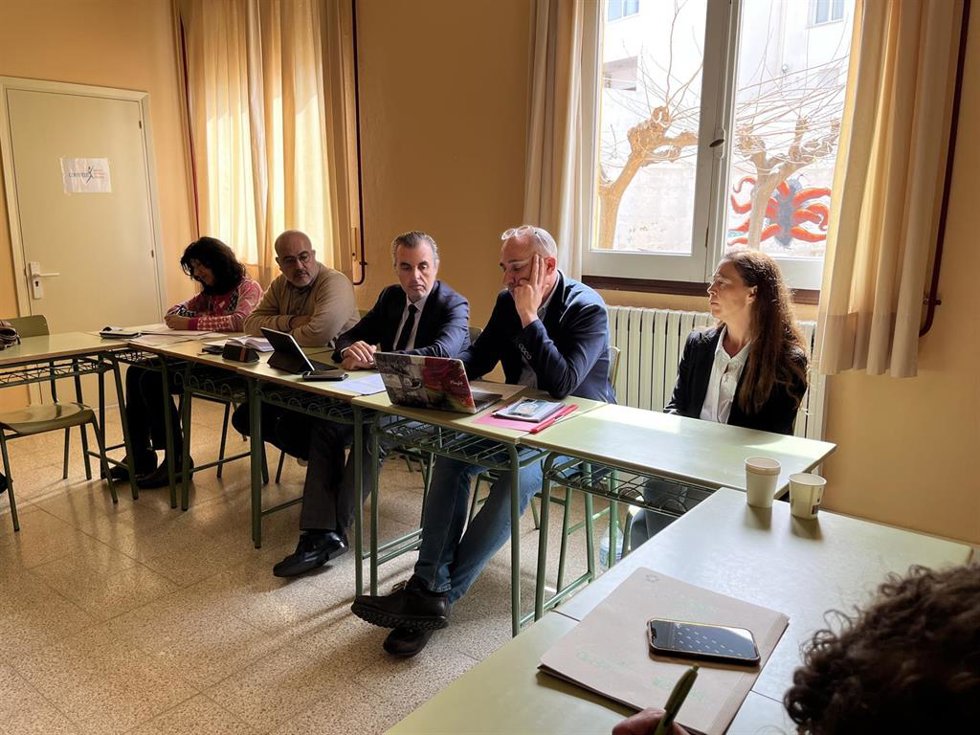 El conseller de Educación y Universidades, Antoni Vera, preside la segunda Mesa Técnica de Insularidad
