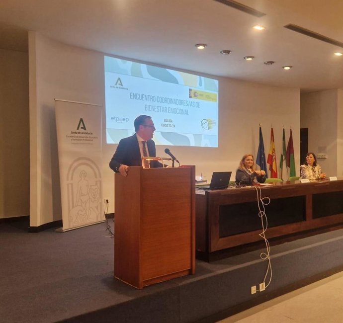 El delegado de Desarrollo Educativo y Formación Profesional y de Universidad, Investigación e Innovación en Málaga, Miguel Briones.