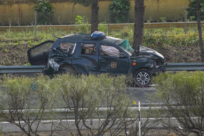 Imágenes de uno de los coches del GAR tras el accidente 