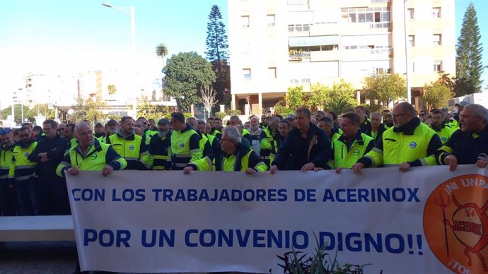 Trabajadores de Acerinox en una de las concentraciones durante esta huelga.