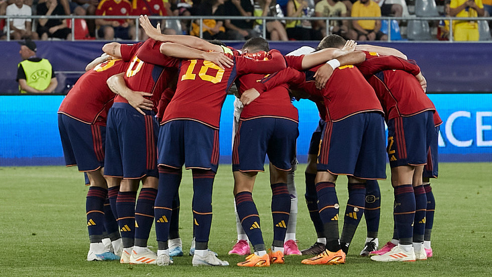 Jugadores de la Selección Sub-21 en los instantes previos al inicio de un partido.