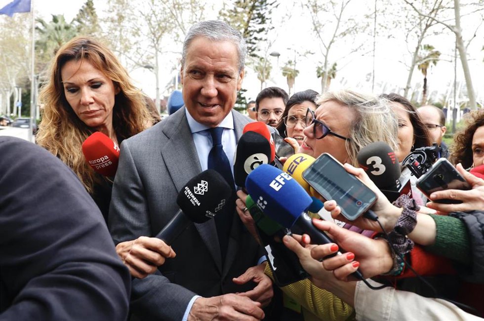 Zaplana llega a la Ciudad de la Justicia para afrontar el juicio por Erial