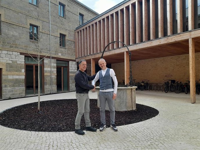 El presidente de la Mancomunidad de la Comarca de Pamplona, David Campión, y el alcalde del Ayuntamiento de Noáin-Valle de Elorz, Sebastián Marco