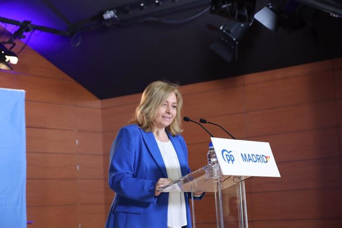 Inma Sanz inaugura la jornada de vivienda organizada por el PP de Madrid.
