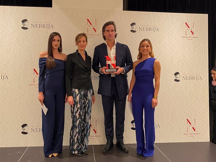 El director del Mutua Madrid Open, Feliciano López, recoge el premio como mejor evento deportivo en la tercera edición de los Nebrija Event Awards de la Universidad Nebrija en Madrid.