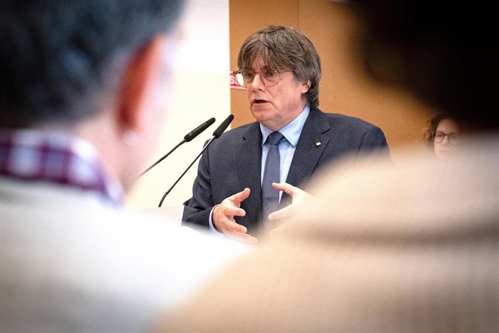 Puigdemont durante la constitución de la Assamblea Territorial del Consell de la República, el 2 de marzo