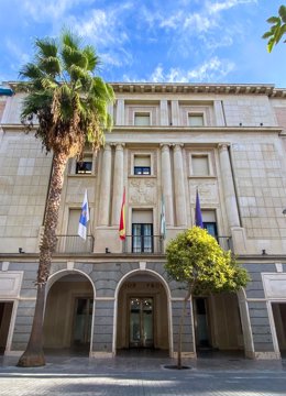 Archivo - Fachada de la Diputación de Huelva.