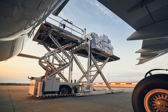 DP Worlds freight forwarding service includes global air freight capabilities