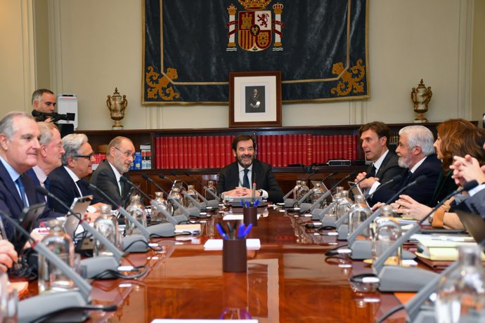 El Presidente del Consejo General del Poder Judicial, Vicente Guilarte, preside un pleno del órgano