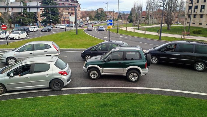 Glorieta de la Cruz Roja en Oviedo. Tráfico, movilidad, fondos EDUSI, Bulevar de Santullano.