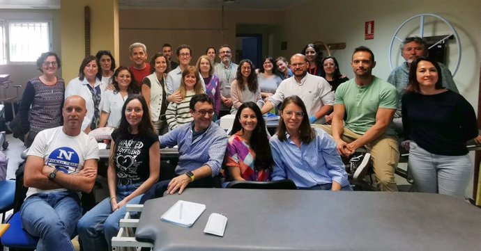 Medio centenar de profesionales del Área Sanitaria Sur de Sevilla actualizan sus conocimientos en fisioterapia.